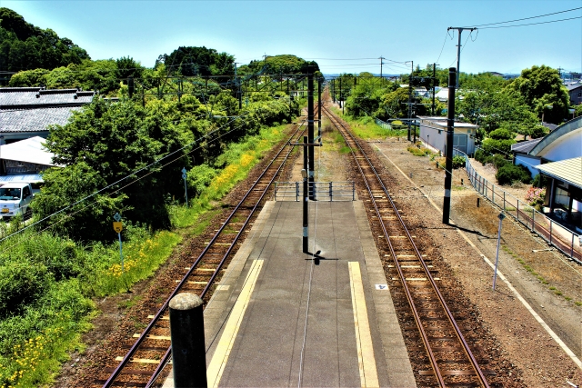 新富町の人口減少は一時的な現象か、それとも構造的な問題なのか